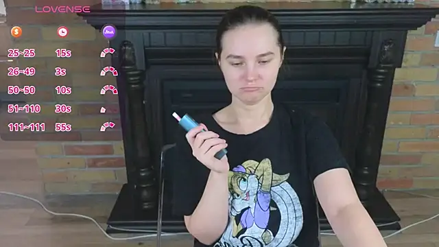 Snapshot of Ellie_Sunset chatting on 06-17-26, 07:41 Ellie Sunset online show from 06-17-26, 07:41