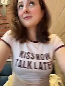 Snapshot of Dina_Tease chatting on 06-29-26, 11:32 Dina Tease online show from 06-29-26, 11:32