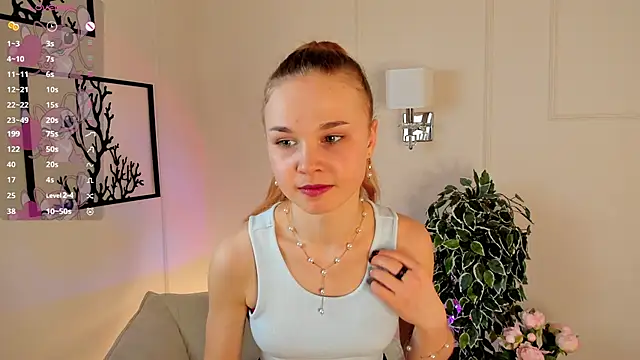 OdetteHarwick online show from 03-20-25, 08:08