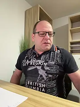 coupleLatinaLovers online show from 02-20-25, 06:06