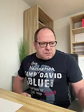 coupleLatinaLovers online show from 02-11-25, 10:47