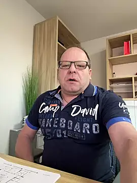 coupleLatinaLovers online show from 03-19-25, 06:03