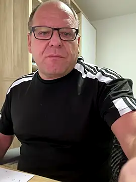 coupleLatinaLovers online show from 09-24-25, 04:41