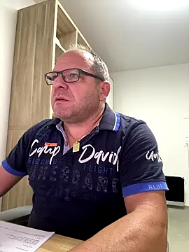 coupleLatinaLovers online show from 10-07-25, 05:08