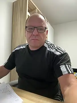 coupleLatinaLovers online show from 10-03-25, 04:47