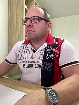 coupleLatinaLovers online show from 03-16-26, 08:29