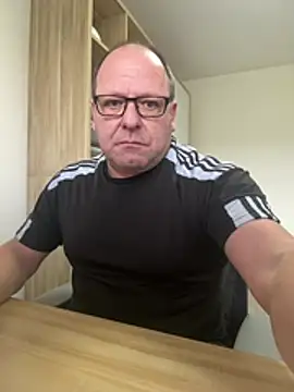 coupleLatinaLovers online show from 02-20-26, 10:50