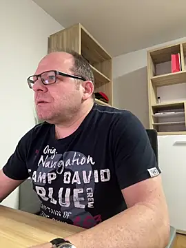 coupleLatinaLovers online show from 03-20-25, 05:35