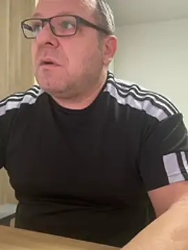 coupleLatinaLovers online show from 02-10-26, 06:01