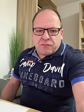 coupleLatinaLovers online show from 03-18-25, 06:06