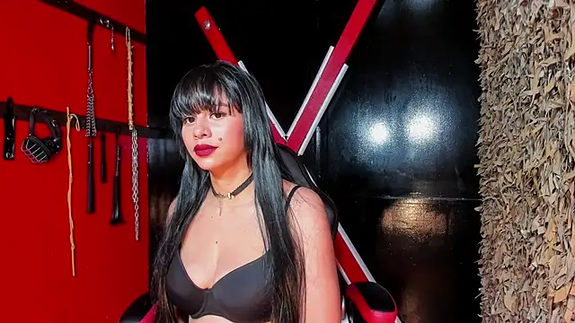 Snapshot of sascha_castillo chatting on 12-17-25, 07:30 sascha castillo online show from 12-17-25, 07:30