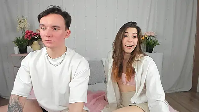 Snapshot of Lucutes chatting on 02-20-25, 06:03 Lucutes online show from 02-20-25, 06:03