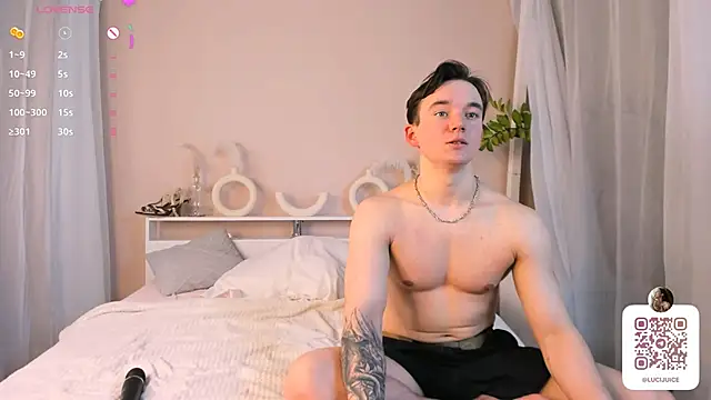 Snapshot of Lucutes chatting on 02-26-25, 10:15 Lucutes online show from 02-26-25, 10:15