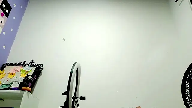 PetiteIvoryQueen19 online show from 03-07-26, 05:47