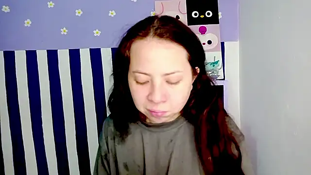 PetiteIvoryQueen19 online show from 04-24-26, 04:47
