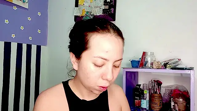 PetiteIvoryQueen19 online show from 05-22-26, 05:16