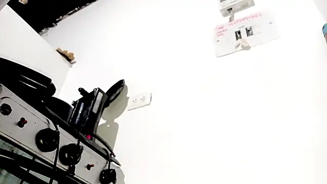 PetiteIvoryQueen19 online show from 09-14-25, 03:18