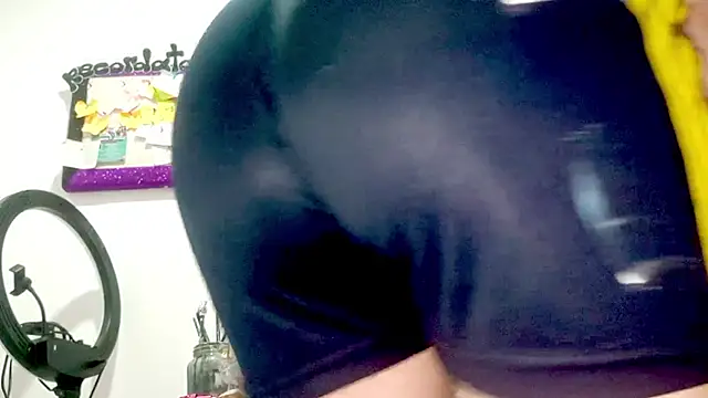 PetiteIvoryQueen19 online show from 01-14-26, 03:54