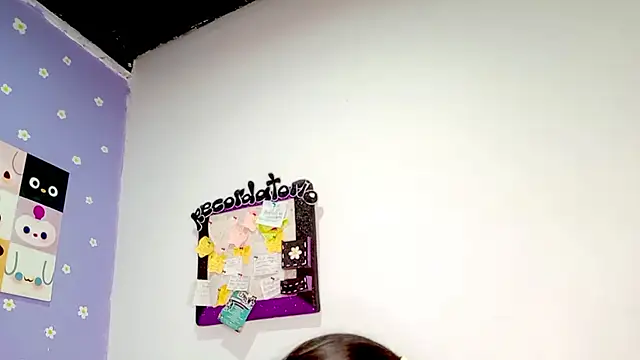 PetiteIvoryQueen19 online show from 05-24-26, 03:50