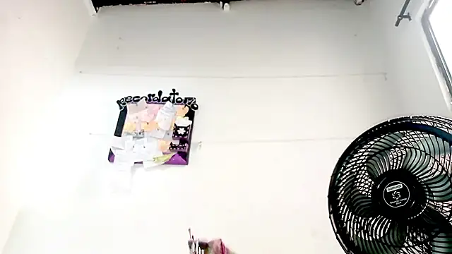 PetiteIvoryQueen19 online show from 09-27-25, 06:14