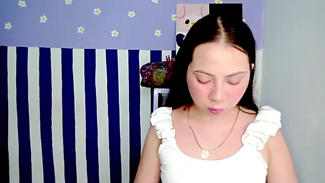 PetiteIvoryQueen19 online show from 04-25-26, 04:26