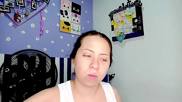 PetiteIvoryQueen19 online show from 06-07-26, 05:23