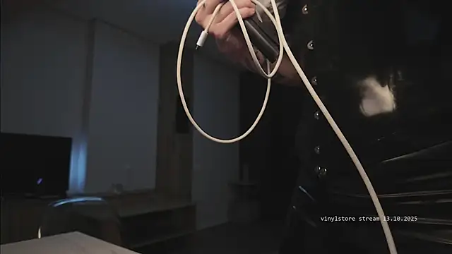 vinylstore online show from 10-13-25, 05:58