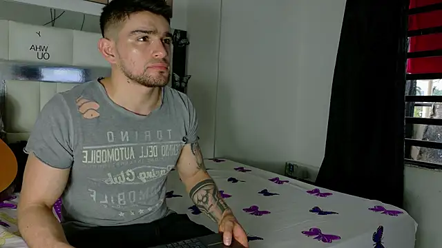 Sexy Alejandro  online show from 03-03-25, 05:09