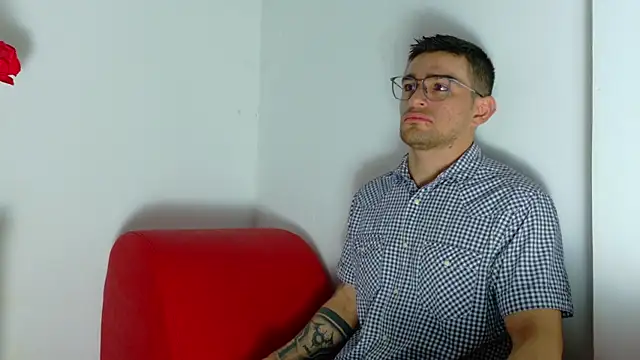 Sexy Alejandro  online show from 05-15-26, 11:52