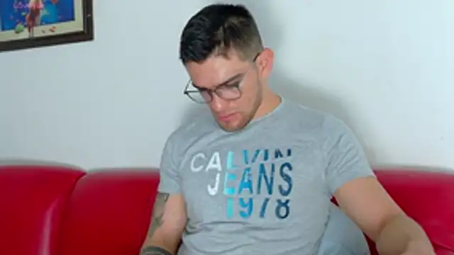 Sexy Alejandro  online show from 05-27-26, 11:39
