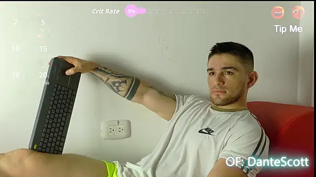 Sexy Alejandro  online show from 12-17-25, 11:37