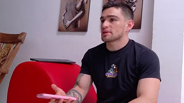 Sexy Alejandro  online show from 04-01-26, 07:33