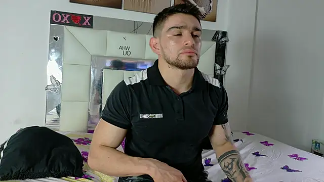 Sexy Alejandro  online show from 03-05-25, 05:50