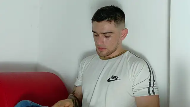 Sexy Alejandro  online show from 05-19-26, 06:37