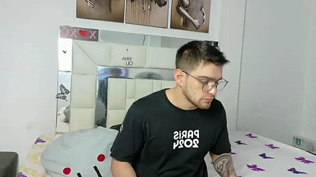 Sexy Alejandro  online show from 03-19-25, 11:39
