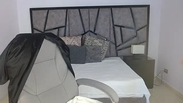 adhara cortez online show from 02-19-26, 08:50