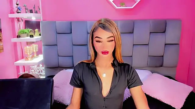 Snapshot of Shiirleysweet chatting on 12-11-24, 03:26 Shiirleysweet online show from 12-11-24, 03:26