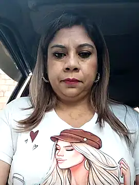 Snapshot of Laura-Hernandez chatting on 02-19-26, 03:20 Laura-Hernandez online show from 02-19-26, 03:20