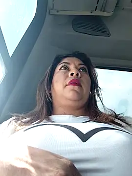 Laura-Hernandez online show from 03-26-26, 02:37