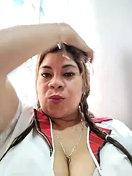 Laura-Hernandez online show from 09-18-25, 03:26