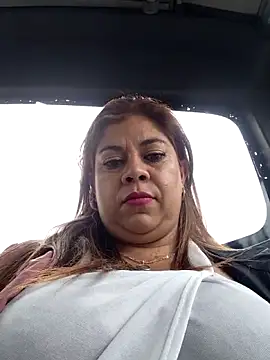 Laura-Hernandez online show from 06-02-26, 03:12