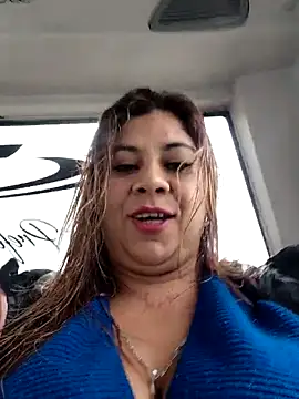 Laura-Hernandez online show from 12-04-25, 03:22