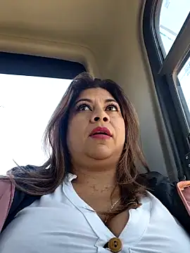 Snapshot of Laura-Hernandez chatting on 02-27-26, 03:12 Laura-Hernandez online show from 02-27-26, 03:12