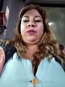 Laura-Hernandez online show from 03-15-25, 03:59