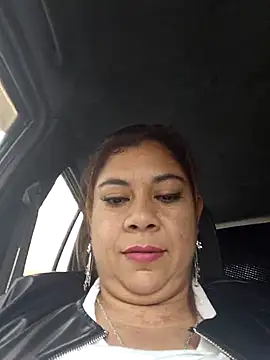 Snapshot of Laura-Hernandez chatting on 02-17-26, 02:58 Laura-Hernandez online show from 02-17-26, 02:58