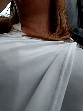 Laura-Hernandez online show from 03-24-26, 03:34