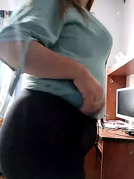 Laura-Hernandez online show from 09-24-25, 02:01