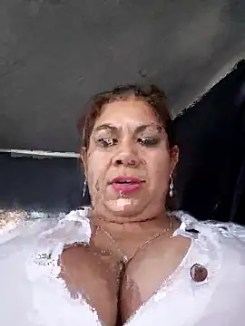 Laura-Hernandez online show from 05-11-26, 04:04