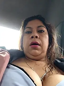 Snapshot of Laura-Hernandez chatting on 02-03-26, 03:17 Laura-Hernandez online show from 02-03-26, 03:17