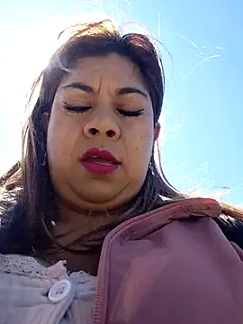 Laura-Hernandez online show from 05-09-26, 02:42